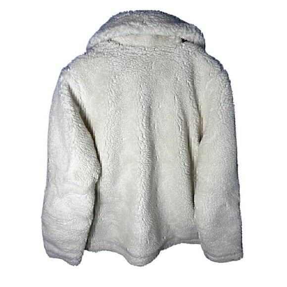 Threadbare BY ASOS Sherpa-Lined Button-Up White Fleece Jacket With Large Pockets - Picture 3 of 8